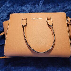 Michael Kors Crossbody Handbag